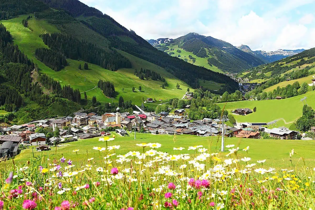saalbach-sommer-ort-c-saalbach_com--dietmar-sochor-5616x3744.1200x800.jpg